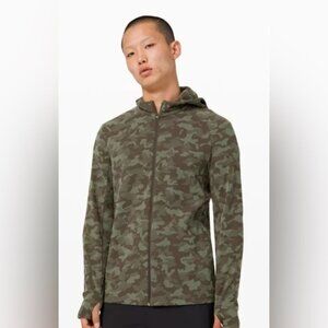 Lululemon men’s Surge Warm Full Zip Jacquard size M